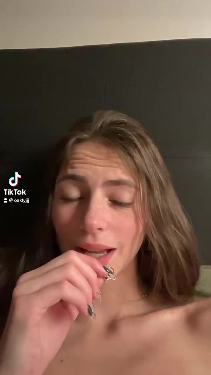 Tiktok Girl Nude Tit Play By Itzoaklyj Vip Hot Sexy Adult Video Tik Pm