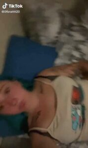 0fbratttt20 Showing Her Pussy Tiktok Video