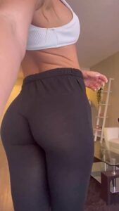 Bouncing Booty Ass by miahswrld