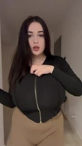 Huge boobs Huge tits Natural tits by sarahwhite6969