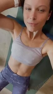 Skinny Gym Selfie by hardkora