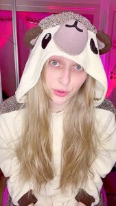 Gamer Girl In Crazy Xxx Video German New Like In Your Dreams